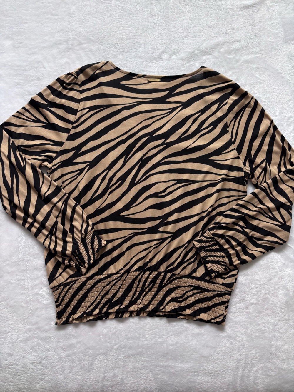 MICHAEL KORS Long Sleeve Tan & Black Zebra Print Smocked Waist Top--NWT--PL - Picture 12 of 15